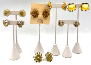 lot 128 image: Set of 7 Pairs of VintageClip-On Earrings Featuring Regency
