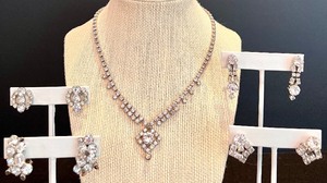 lot 185 image: Vintage Kramer Rhinestone Necklace and Coordinating Earrings Set