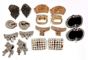 lot 202 image: Collection of 9 Pairs of Vintage Shoe Clips with Rhinestones