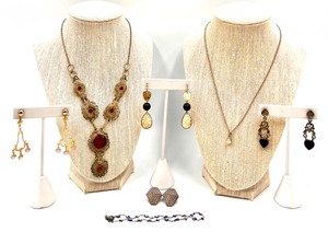 lot 214 image: Collection of Vintage Jewelry Filigree Necklace, Earrings, and Bracelet