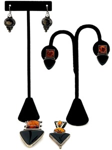 lot 227 image: Sterling Silver and Amber Jewelry Set with Earrings and Pendants