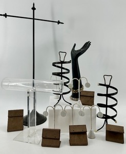 lot 265 image: Display Stands and Jewelry Holders Set