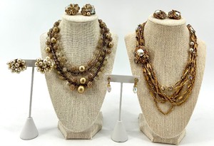 lot 240 image: Vintage Multi-Strand Necklace and Clip-On Earrings Set