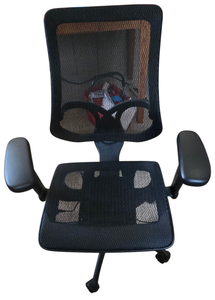 lot 47 image: Black Mesh Office Chair