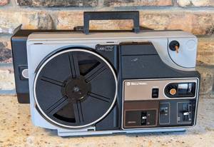 lot 139 image: Bell Howell 8mm Film Projector