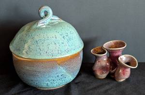 lot 111 image: Pretty Pottery Covered Bowl and Small Vase