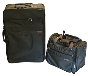 lot 180 image: Briggs & Riley Luggage Set