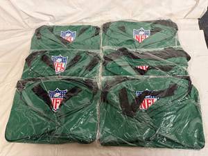 lot 74 image: 6 Green NFL Tote Bags