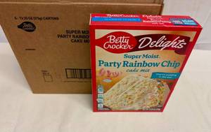 lot 154 image: 6x 13.25oz Betty Crocker Super Moist Party Rainbow Chip Cake Mix