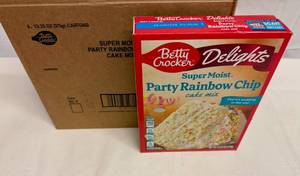 lot 158 image: 6x 13.25oz Betty Crocker Super Moist Party Rainbow Chip Cake Mix