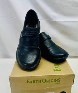 lot 4 image: Size 7M Earth Origins Clinton Black
