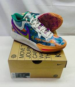 lot 16 image: Size 8.5 Kyrie 8 Light BoneYellow Strike