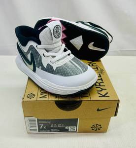 lot 26 image: MM. Size 7C Nike Kyrie 8 (TD) WhiteWhite-Black