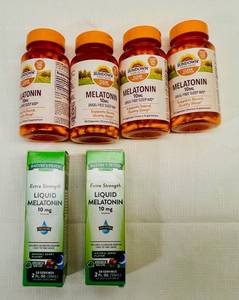 lot 46 image: Melatonin Capsules & Liquid