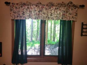 lot 104 image: Vintage Laura Ashley Bedding for Two Twin Beds and Floral Valance - Made in USA