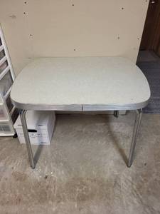 lot 120 image: Vintage Mid-Century Formica Dining Table with Chrome Legs