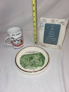 lot 128 image: Set of 3 Home Decor Items Lenox Frame, Baltimore Club Tray, Dog Mug