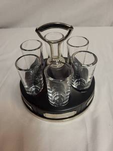 lot 130 image: Vintage Bar Spin and Shoot Drinking Game Set with 6 Glasses