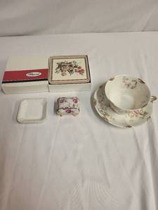 lot 132 image: Theodore Haviland Limoges France Tea Cup & Saucer with Floral Coaster Set