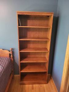 lot 71 image: Wooden Bookshelf with Five Adjustable Shelves
