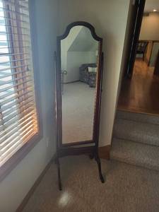 lot 86 image: Vintage Cheval Floor Mirror with Wooden Frame