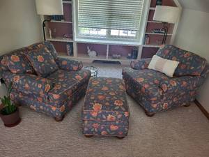 lot 92 image: Matching Pair of Floral Armchairs with Ottoman