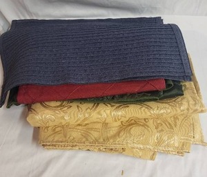 lot 261 image: Collection of Decorative Table Cloths, Runners and Placemat