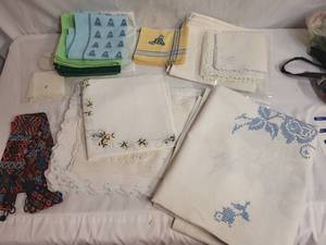 lot 262 image: Collection of Vintage Embroidered Table Linens and Beaded Bands