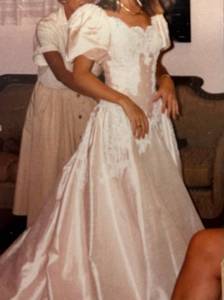 lot 268 image: Gamberdella Bridal Ensemble with Gown, Veil, and Accessories
