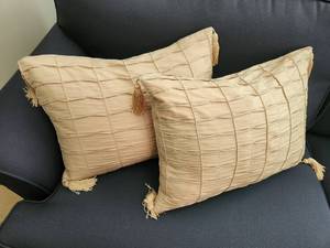 lot 22 image: Set of 2 Textured GoldYellow Silk Throw Pillows with Tassels