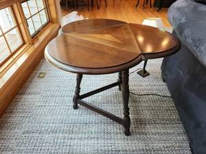 lot 45 image: Antique Walnut Folding Top Wood Drop Leaf Triangle Side Table