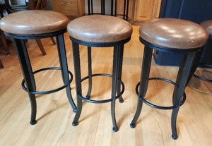 lot 51 image: Set of 3 Cushioned Bar Stools with Leather Seat and Metal Frame