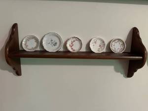 lot 114 image: Set of 5 Vintage Porcelain Butter Pat Pad Chip Plates and Shelf