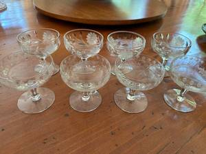 lot 280 image: Set of 8 Vintage Crystal Dessert Glasses with Floral Etching