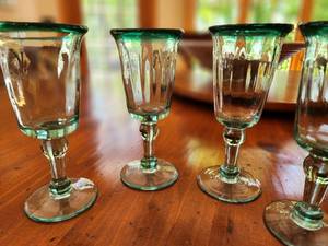 lot 282 image: Set of 4 Hand Blown Mexican Green Glass Goblets