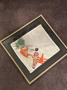 lot 316 image: Framed Set of 2 Vintage Embroidered Silk Artworks - Geisha Motifs