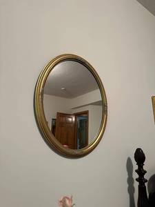 lot 333 image: Vintage Oval Wall Mirror with Gold Ornate Frame