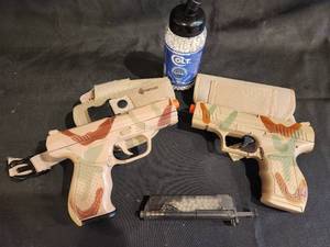 lot 178 image: Set of 2 Crosman Stinger P9 Airsoft Guns with Accessories