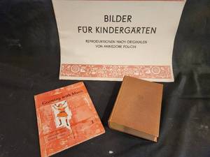lot 190 image: Collection of Educational and Poetry Books with Vintage Prints