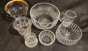 lot 194 image: Collection of 7 Assorted Crystal Bowls and Pitcher