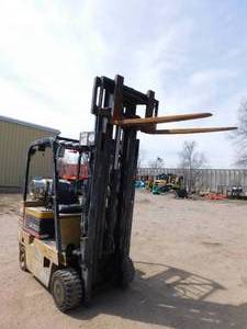 lot 13 image: 1998 Daewoo GC25S-2 LP Forklift