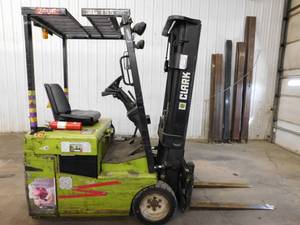 lot 15 image: 1998 Clark Electric 36 Volt Forklift with Battery