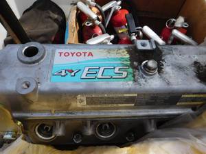 lot 33 image: Toyota Forklift Engine - For Parts or Repair