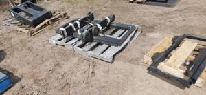 lot 34 image: 3 Forklift Carriages
