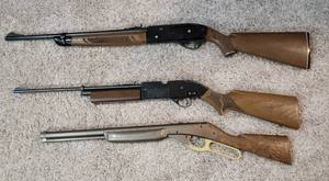 lot 29 image: Crossman 766 BBPellet Gun, Powermaster 760 BB Gun, Vintage Daisy 660 Toy Pop Gun