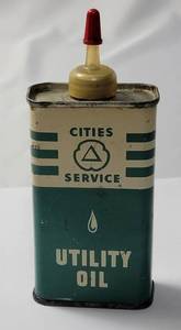 Cities Service Utility Oil.&nbsp; Vintage from 1940-1960.&nbsp; Very collectible. Very Nice.