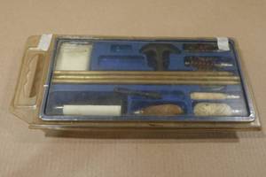 lot 121 image: Shotgun Cleaning Kit