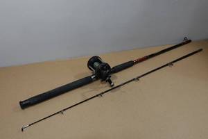 lot 135 image: Shakespeare SKP30L Reel with 66 Medium Heavy Rod