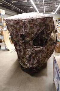lot 219 image: Barronett Big Mike Hub Style Ground Blind