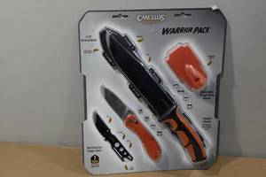 lot 45 image: Camillus Warrior Pack Knife Set
